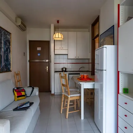 Comfortable Flat Close To And Center Appartamento *