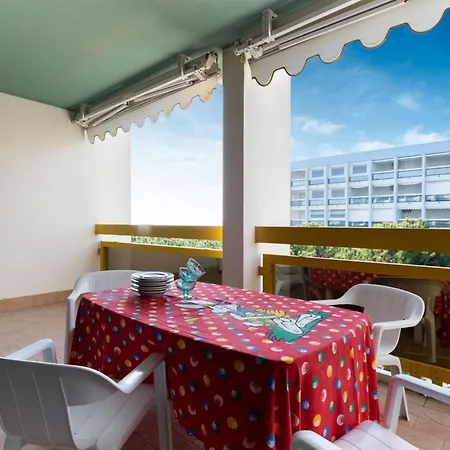 Comfortable Flat Close To And Center Apartment