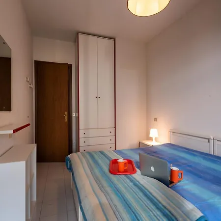 Comfortable Flat Close To And Center Bibione
